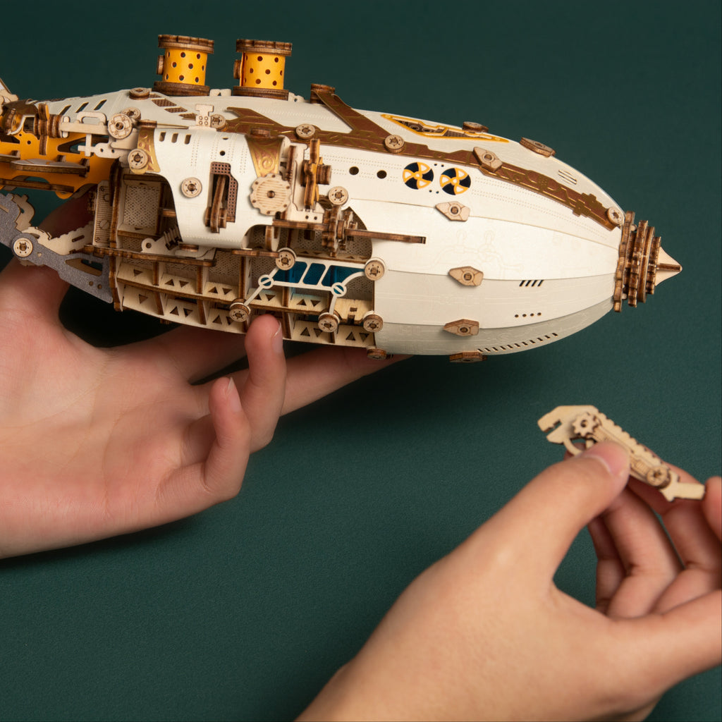 howCat MFantasy Airship-3D Wooden Puzzle Kit