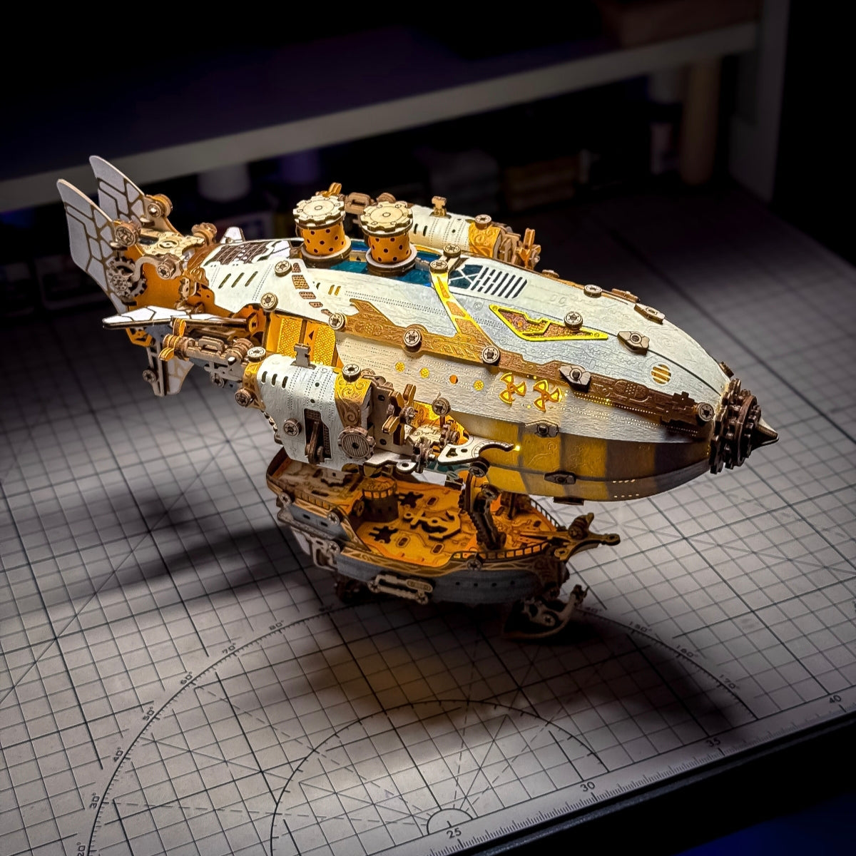 howCat MFantasy Airship-3D Wooden Puzzle Kit
